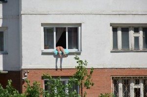 finestra-balcone-tintarella di luna-iene-isis-dacca-bangladesh-russia-brexit