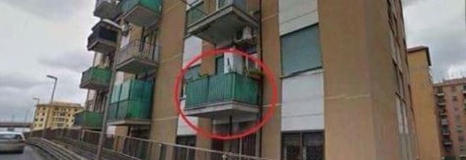 Da questo balcone si può prendere l'autobus al volo, lo riconoscete?