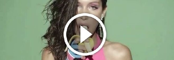 Bella Hadid supersexy, il video della ginnastica stile anni 80 che fa impazzire il web