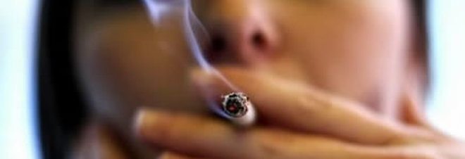 Italia, fumatori in aumento, si dovrebbe aumentare il prezzo delle sigarette.