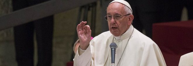 Terremoto, Papa Francesco battezza i bambini di Amatrice e Accumoli