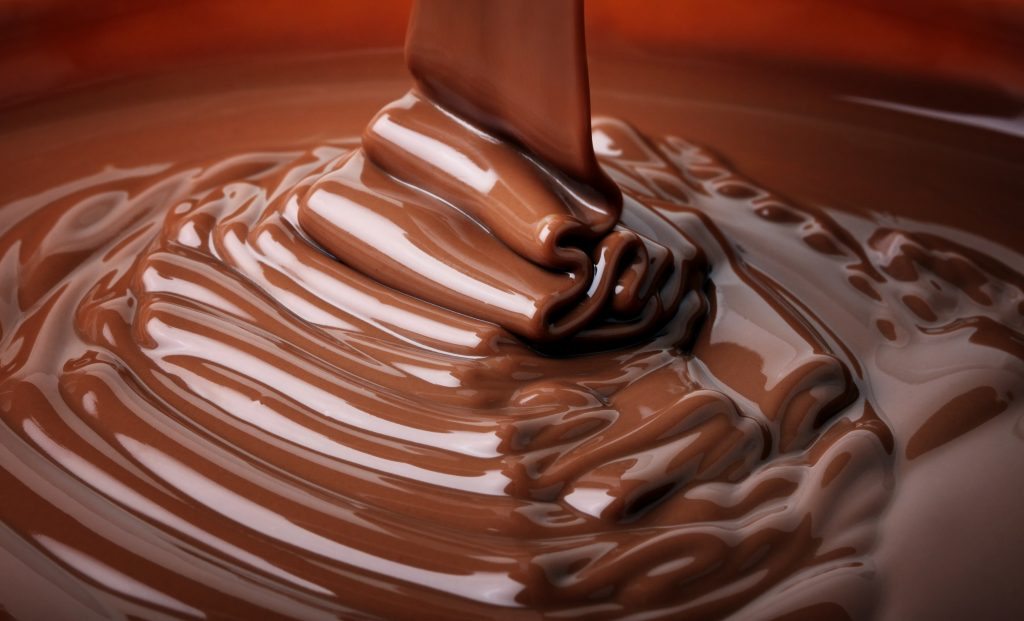 Buone notizie per gli amanti della cioccolata, è un toccasana per pressione, cervello e depressione