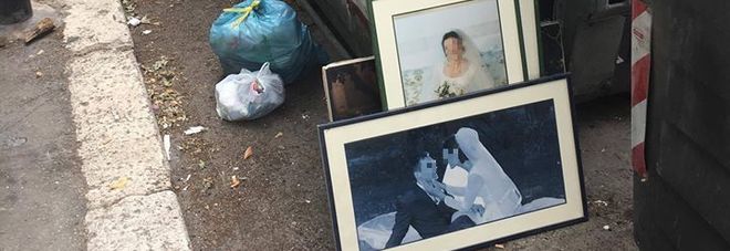 Le foto delle nozze al cassonetto diventano virali: "Qualcosa non ha funzionato!"